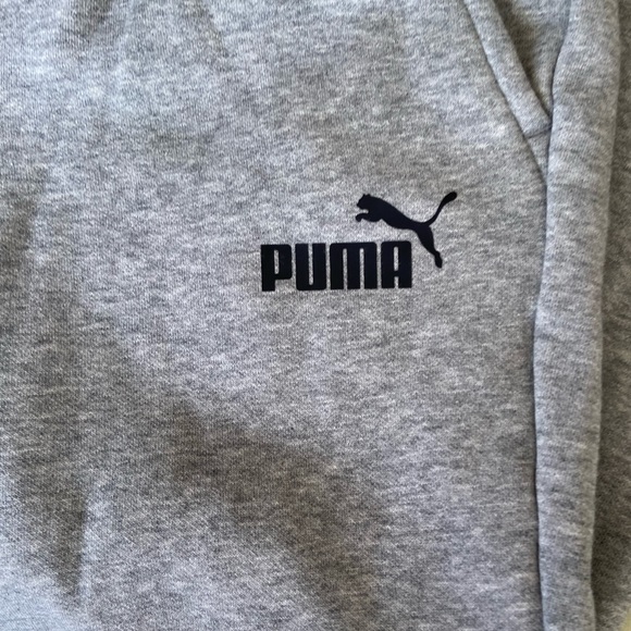 Puma sweatpants for women or men - Picture 5 of 8